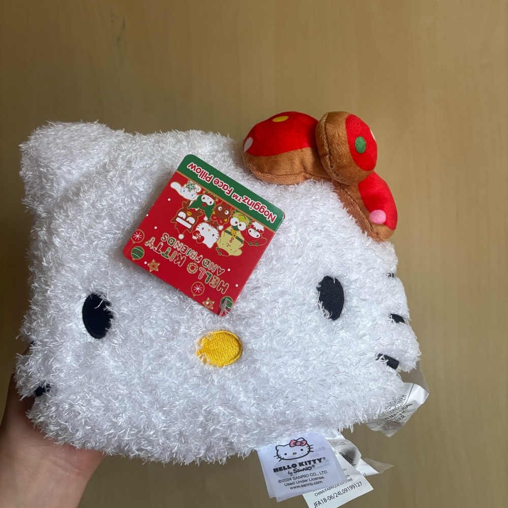 Hello Kitty White and Red Face Pillow
